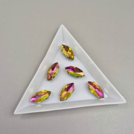 Strasuri - culori speciale - toate formele - Stras Frunza 7x15mm Peridot RB