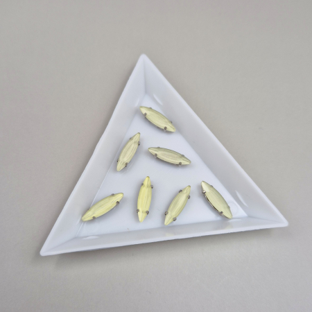 Strasuri - culori speciale - toate formele - Stras 4x15mm frunza Jonquil jelly