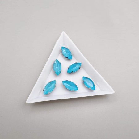 Strasuri - culori speciale - toate formele - Stras 7x15mm frunza Aquamarine satin