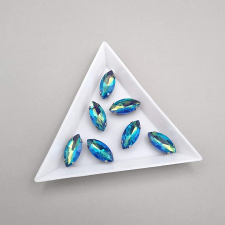 Strasuri - culori speciale - toate formele - Stras 7x15mm frunza Safir AB