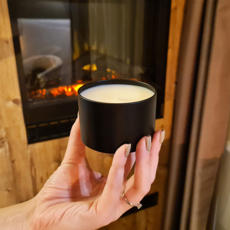 Lumânare parfumată Obsidian Essence, handmade, ceară naturală de soia [4]