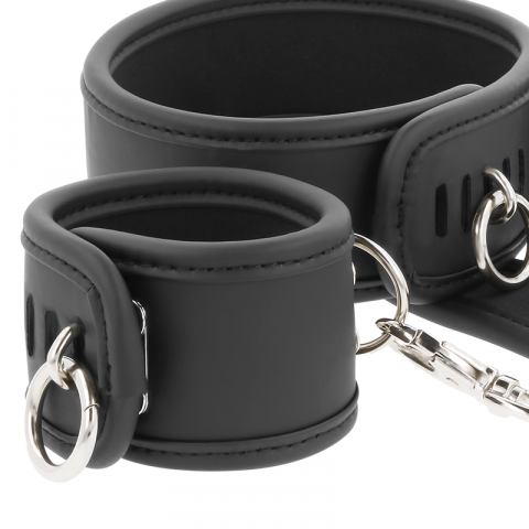 Catuse Fetish Submissive Vegan Leather Necklace And Handcuffs With Noprene Lining [5]