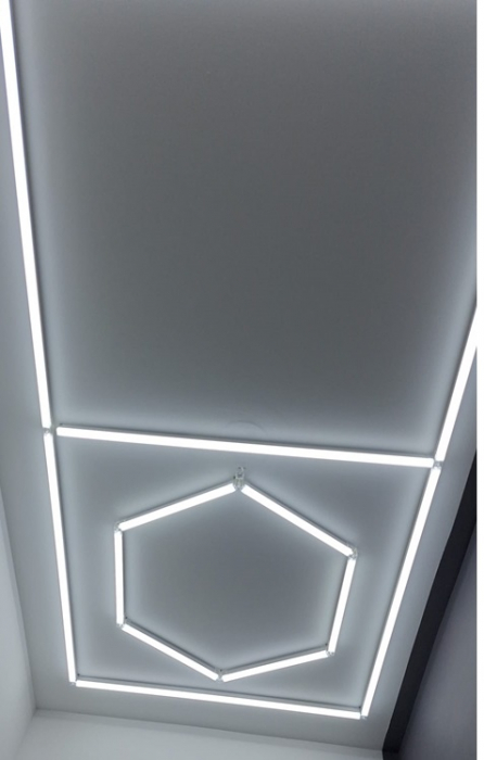 Un hexagon led  cu rama [2]