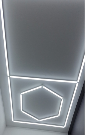 Un hexagon led  cu rama [1]