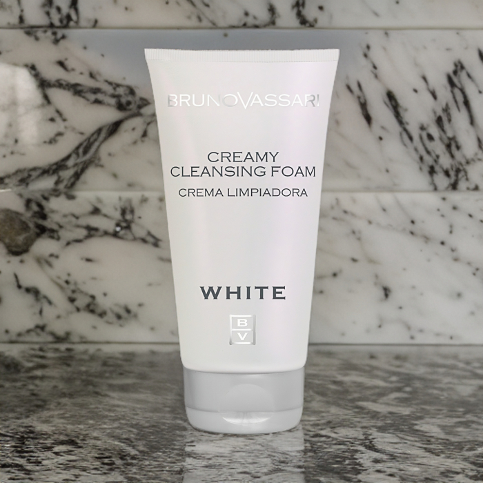 Spuma de Curatare Pentru Tenul cu Pete Pigmentare 150ml - Creamy Cleansing Foam Whitening Line - Bruno Vassari [3]