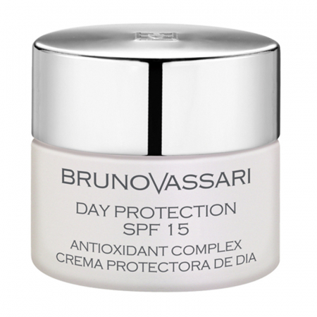 Cosmetice Faciale - Crema Zilnica cu Protectie Solara SPF15 Pentru Ten cu Probleme Pigmentare 50 ml - White Day Protection Spf 15 - Bruno Vassari