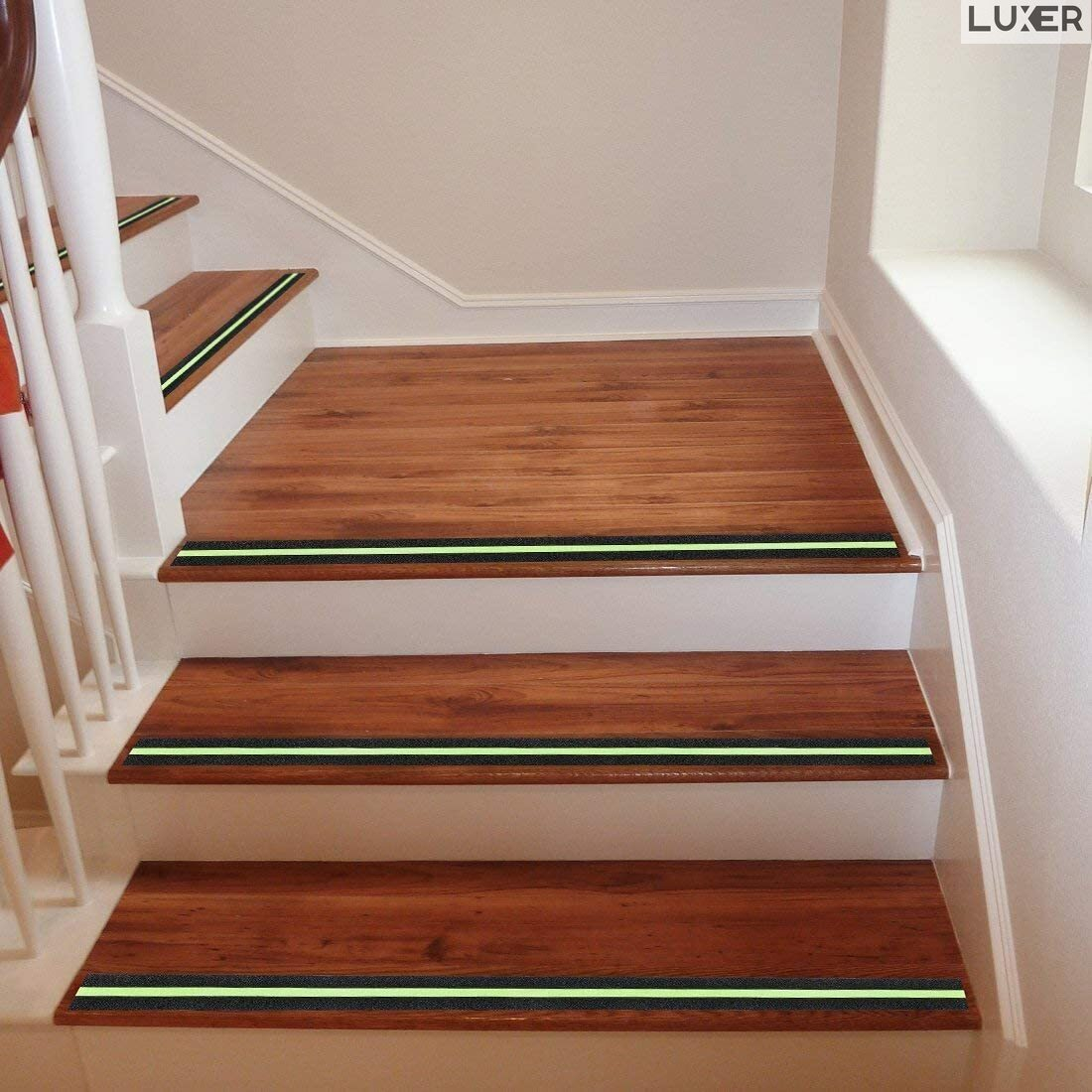 Banda Adeziva Antiderapanta pentru Scari/Trepte Interior/Exterior, Multisuprafete, Rezistenta la Apa, Lungime 5 m, Latime 5 cm, Negru, Luxer, Banda Adeziva Antiderapanta Aderenta Sporita, entru Suprafete Umede, Negru-Verde, Luxer Dedeman Leroy Merlin Emag Bilka Luxer [7]