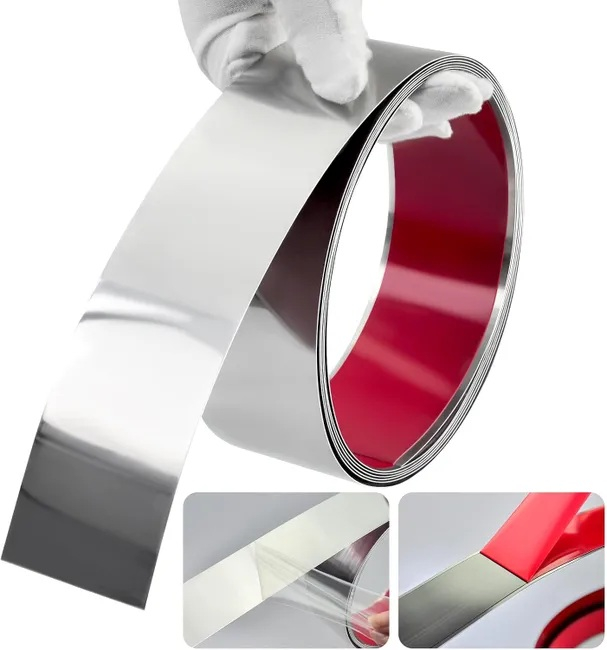 Bandă decorativă autoadezivă Luxer cu efect de oglindă argintie, lungime 5 metri, lățime 5 cm, material reflectorizant premium, ideală pentru decoruri interioare, mobilier și rame. [2]