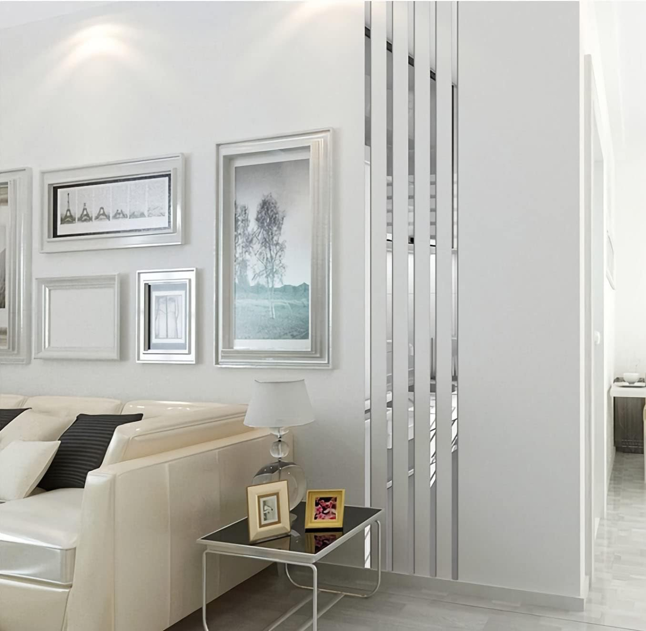 Bandă decorativă autoadezivă Luxer cu efect de oglindă argintie, lungime 5 metri, lățime 2.5 cm, material reflectorizant premium, ideală pentru decoruri interioare, mobilier și rame. [5]