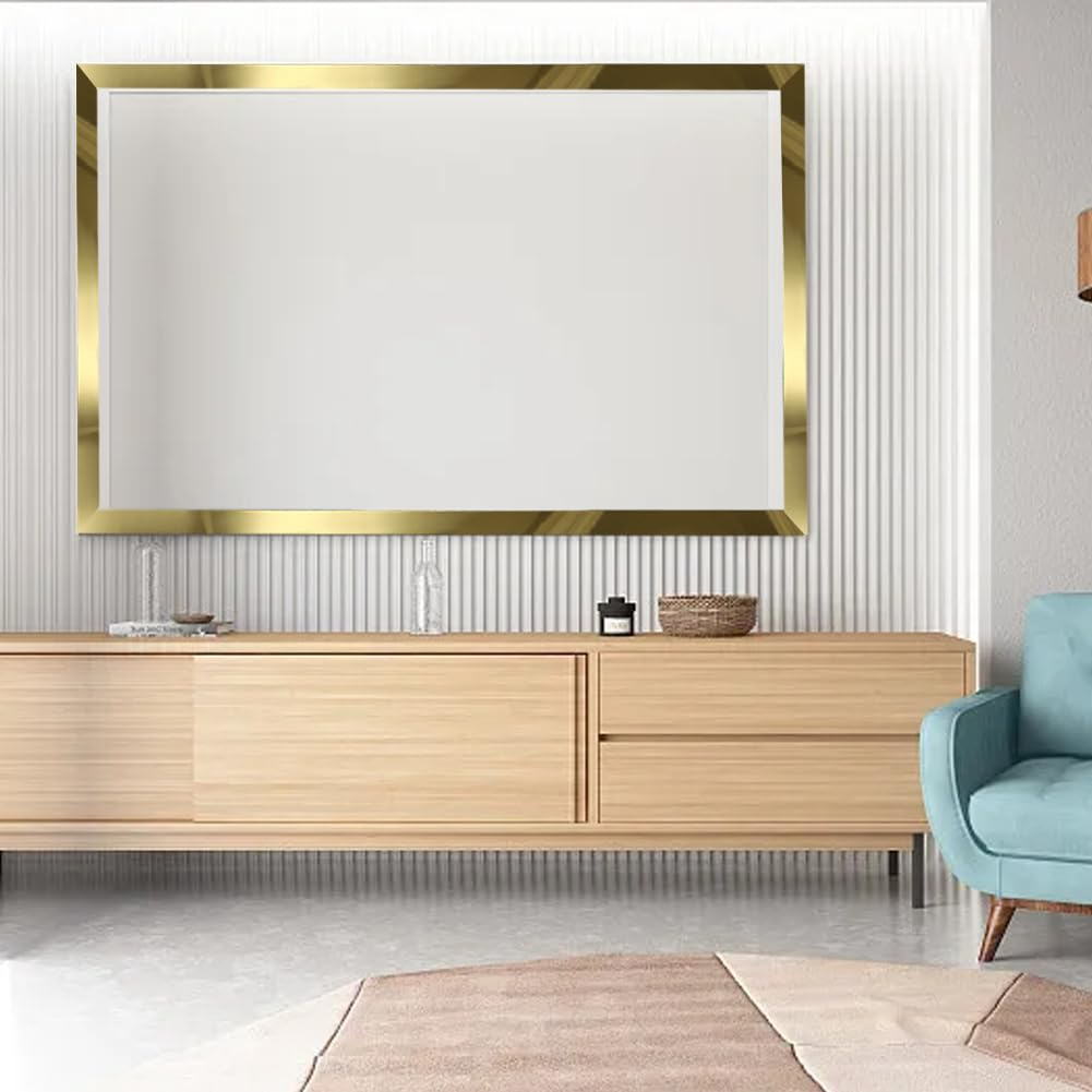 Bandă decorativă autoadezivă Luxer cu efect de oglindă aurie, lungime 5 metri, lățime 4 cm, material reflectorizant premium, ideală pentru decoruri interioare, mobilier și rame. [2]