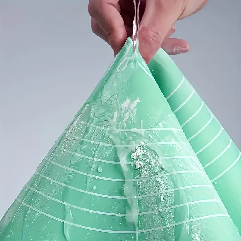 Covoraș din silicon Luxer verde, antiaderent și antiderapant, pentru frământare aluat, dimensiune 65x45 cm, ideal pentru gătit și patiserie. [6]