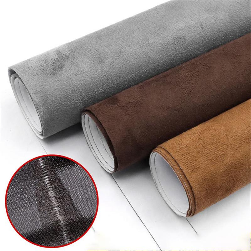 Folie autoadezivă Luxer din piele întoarsă sintetică tip Alcantara, culoare maro inchis, pentru interior auto, mobilă și decor DIY, textură catifelată mată, dimensiuni 150x40 cm. [4]