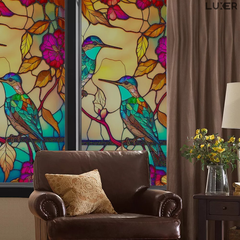 Folie autoadezivă pentru geamuri Luxer cu efect de vitraliu, Model Pasarea Privighetoare, oferă protecție solară UV și intimitate 80%. [6]
