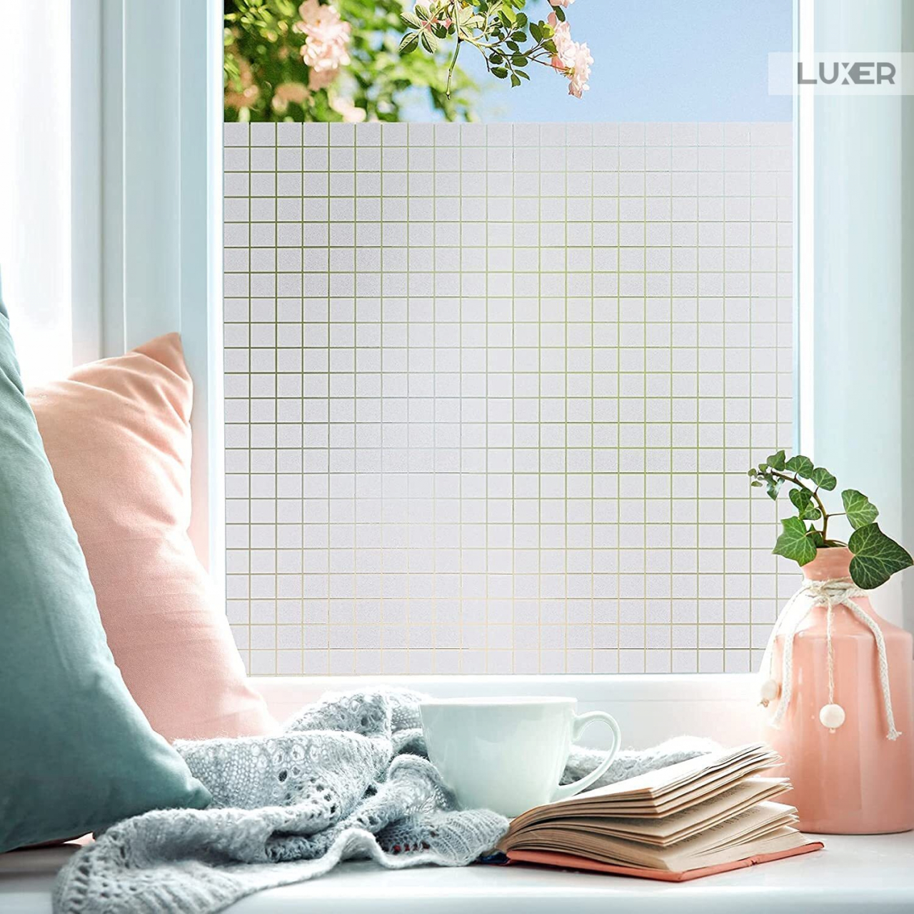 Folie Decorativa Privacy Pentru Geamuri - Home&Office, Protectie UV, Model - Square Pattern, Dimensiuni 200x60 cm, Luxer`Folie decorativă privacy Folie pentru geamuri Folie protectie UV Folie geam caramida Folie decorativă pentru geamuri Folie privacy pentru birou Folie pentru home office Folie decorativă Luxer Folie pentru intimitate geamuri Folie decorativă 200x60 cm [2]