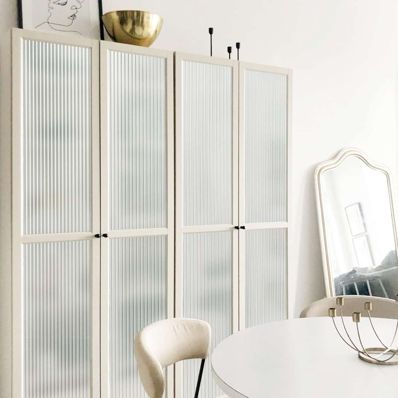 Folie Decorativa Privacy Pentru Geamuri - Home&Office, Protectie UV, Model - Reeded Glass, Dimensiuni 200x60 cm, Luxer Folie decorativă privacy Folie pentru geamuri Folie protectie UV Folie decorativă pentru geamuri Folie privacy pentru birou Folie pentru home office Folie decorativă Luxer Folie pentru intimitate geamuri Folie decorativă 200x60 cm [3]