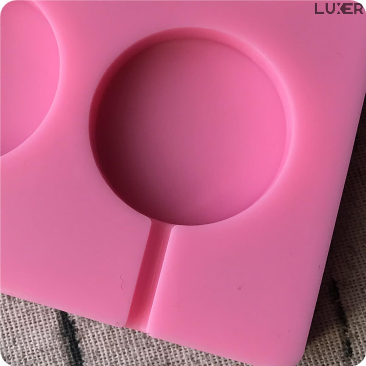 Forma din Silicon pentru 12 Acadele de Ciocolata, Jeleu, Zahar, Multifunctionala, Rezistenta intre -40°C si +230°C, 26.5 x 12 cm, Luxer, Forma din silicon pentru acadele de ciocolata, jeleuri, zahar, matrita dulciuri pentru cuptor sau congelator, ideal pentru gatit cu copii, din silicon [3]