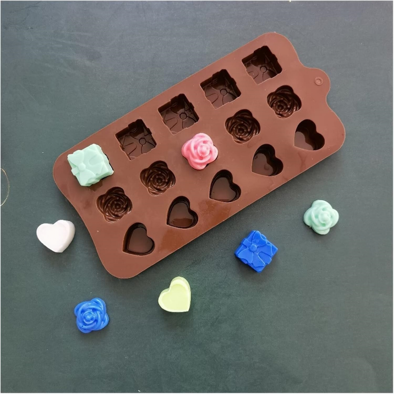 Forma Din Silicon Pentru Bomboane De Ciocolata Sau Jeleu, 5 x Forma Inimioara, 5 x Forma Trandafir, 5 x Forma Cadou, 21x10.5 cm, Luxer, Forma Ciocoalata Plastic / Silicon , Matrita Ciocolata de Casa in forma de Tablete de Ciocolata [5]