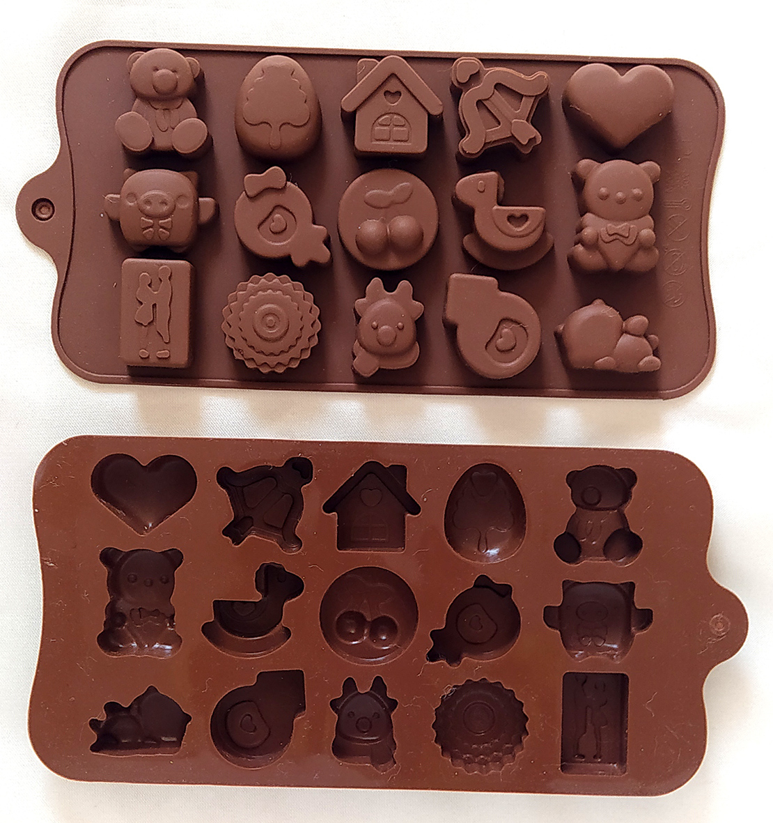 Forma Din Silicon Pentru Bomboane De Ciocolata Sau Jeleuri, 15 Figurine Jucarii, 21x10.7 cm, Luxer, Forma Ciocoalata Plastic / Silicon , Matrita Ciocolata de Casa in forma de Tablete de Ciocolata [3]