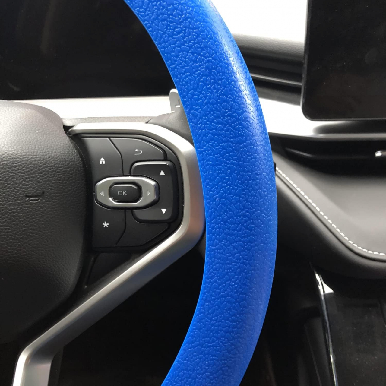 Husa Volan Silicon Elastica Universala pentru Dacia Bmw Golf Audi Renault Logan Opel Vw Ford Passat Skoda Hyundai Mazda Neagra Gri Rosu Roz Bej Maro Albastru Verde Antiderapanta e90 f10 e46 Ieftina Luxer [2]