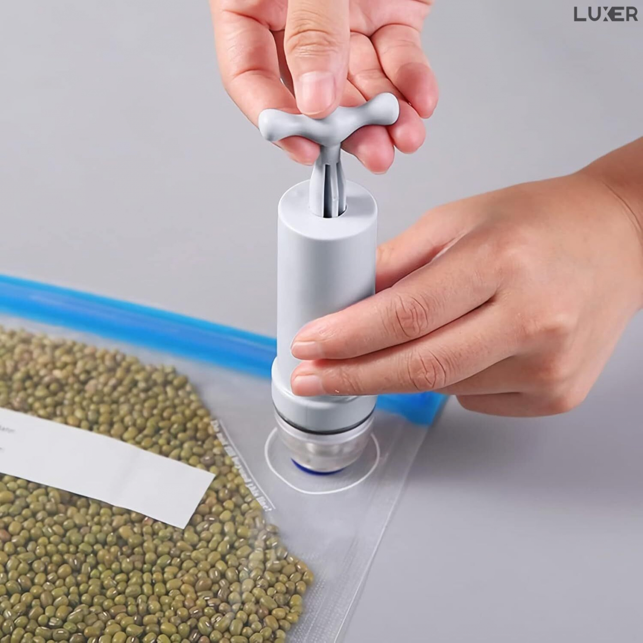 Set 5 Pungi Alimentare pentru Vidat, Reutilizabile de pana la 100 de ori, Vidare Manuala cu Pompa si Clema, Non-Toxice, Anti-Miros, BPA Free, Eco Friendly, pentru Fructe, Legume si Alimente, Luxer, [10]