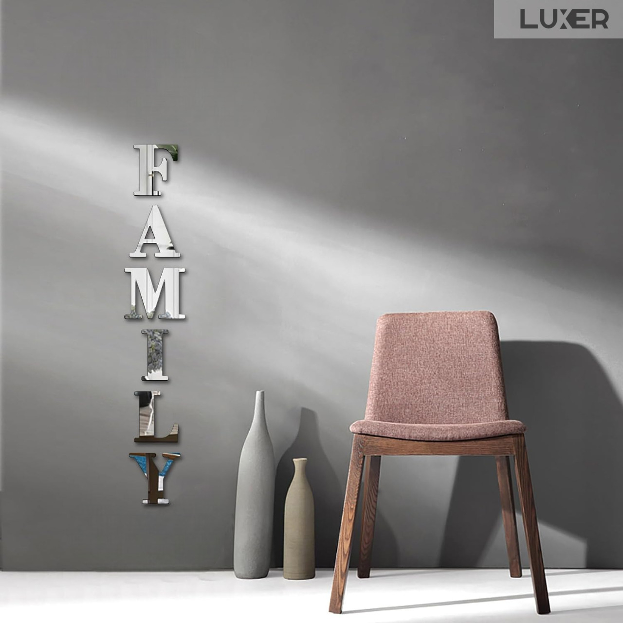 Set 6 Oglinzi Litere Autoadezive Luxer, Model FAMILY, Oglinda Decorativa Perete/Mobila pentru Hol Living Baie Dimensiuni 22x23 cm, Silver [7]