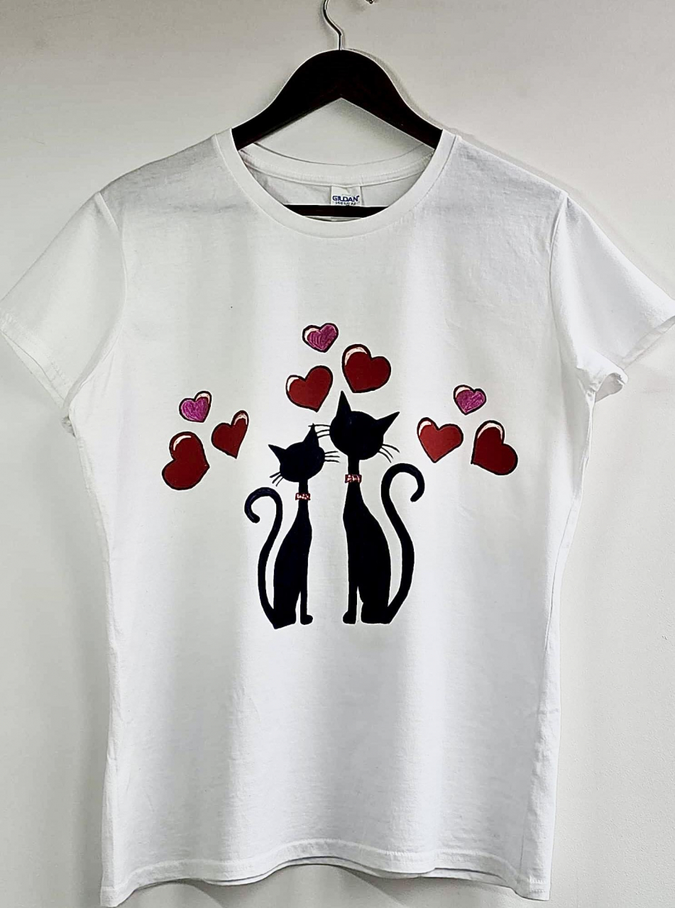 Tricou Pictat Manual "Cat Love" Luxer, cadou original, inedit pentru persoana iubita, cadou pentru diriginta, cadou pentru invatatoare, cadou pentru educatoare, cadou martie martisor, cadou iubitori animale, pisici [1]