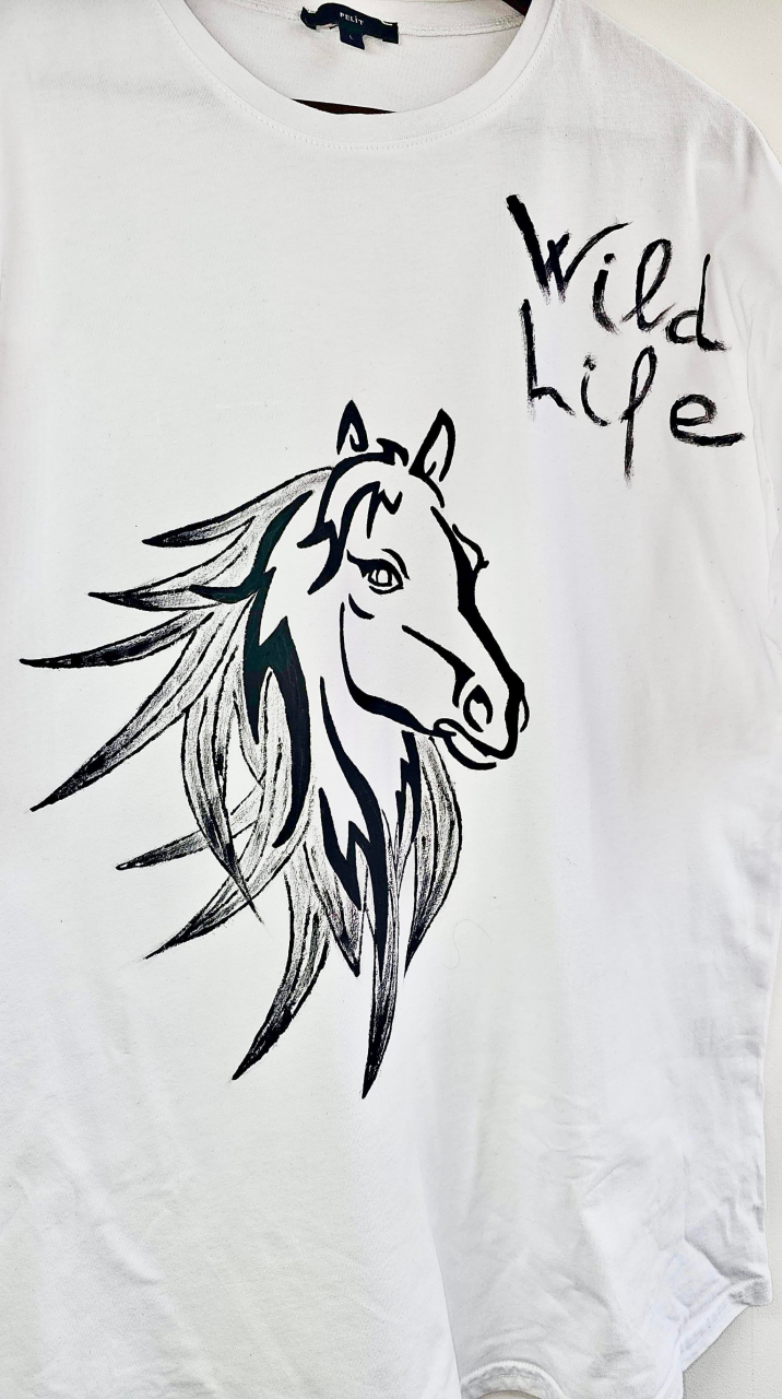 Tricou Pictat Manual "Wild Life" Luxer, cadou original, inedit pentru persoana iubita, cadou pentru diriginta, cadou pentru invatatoare, cadou pentru educatoare, cadou martie martisor, feminine, elegante [4]