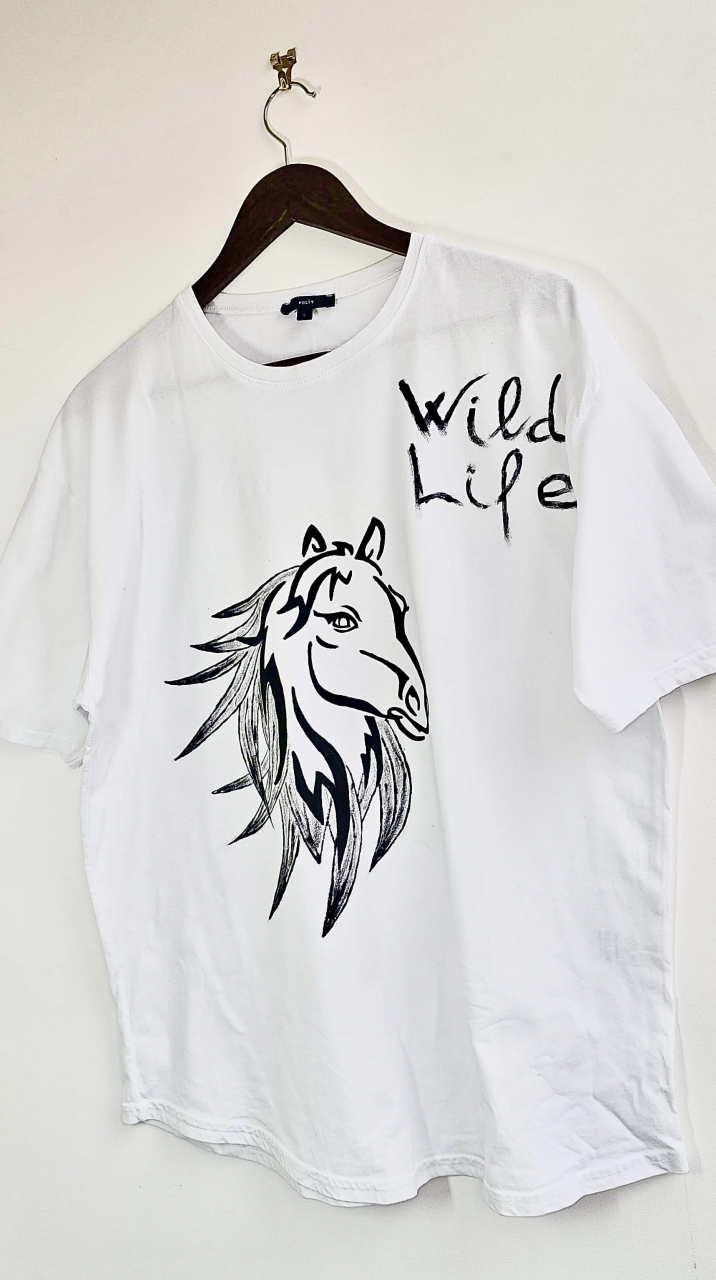 Tricou Pictat Manual "Wild Life" Luxer, cadou original, inedit pentru persoana iubita, cadou pentru diriginta, cadou pentru invatatoare, cadou pentru educatoare, cadou martie martisor, feminine, elegante [1]