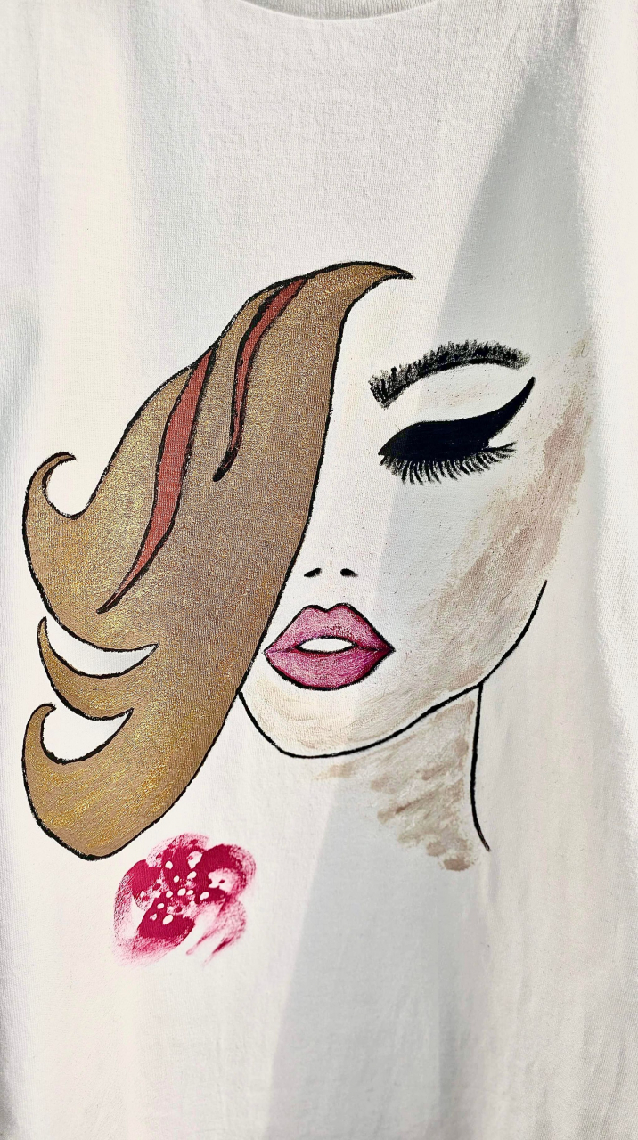Tricou Pictat Manual "The Lady" Luxer, cadou original, inedit pentru persoana iubita, cadou pentru diriginta, cadou pentru invatatoare, cadou pentru educatoare, cadou martie martisor, feminine, elegante [2]