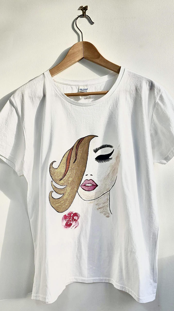Tricou Pictat Manual "The Lady" Luxer, cadou original, inedit pentru persoana iubita, cadou pentru diriginta, cadou pentru invatatoare, cadou pentru educatoare, cadou martie martisor, feminine, elegante [3]