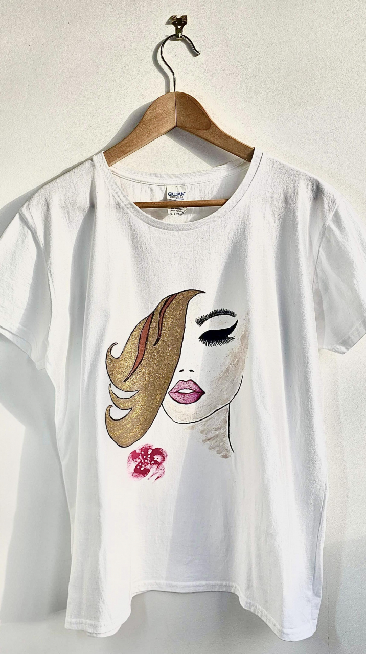 Tricou Pictat Manual "The Lady" Luxer, cadou original, inedit pentru persoana iubita, cadou pentru diriginta, cadou pentru invatatoare, cadou pentru educatoare, cadou martie martisor, feminine, elegante [5]