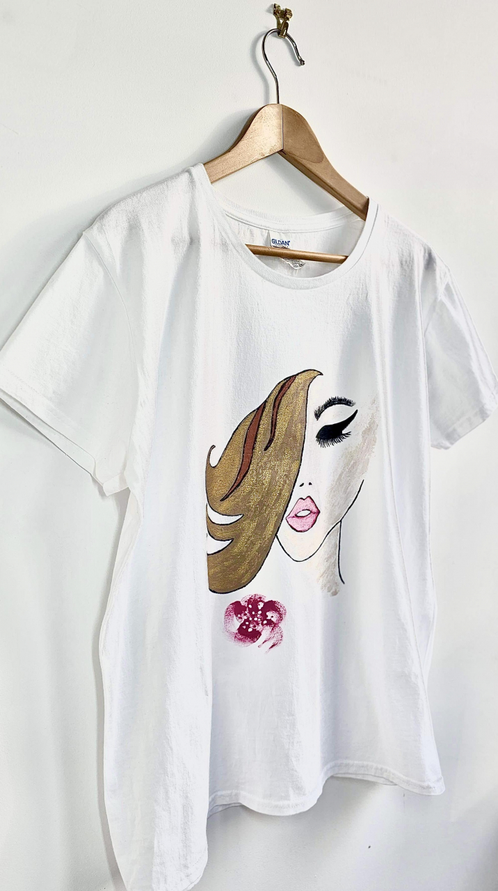 Tricou Pictat Manual "The Lady" Luxer, cadou original, inedit pentru persoana iubita, cadou pentru diriginta, cadou pentru invatatoare, cadou pentru educatoare, cadou martie martisor, feminine, elegante [4]