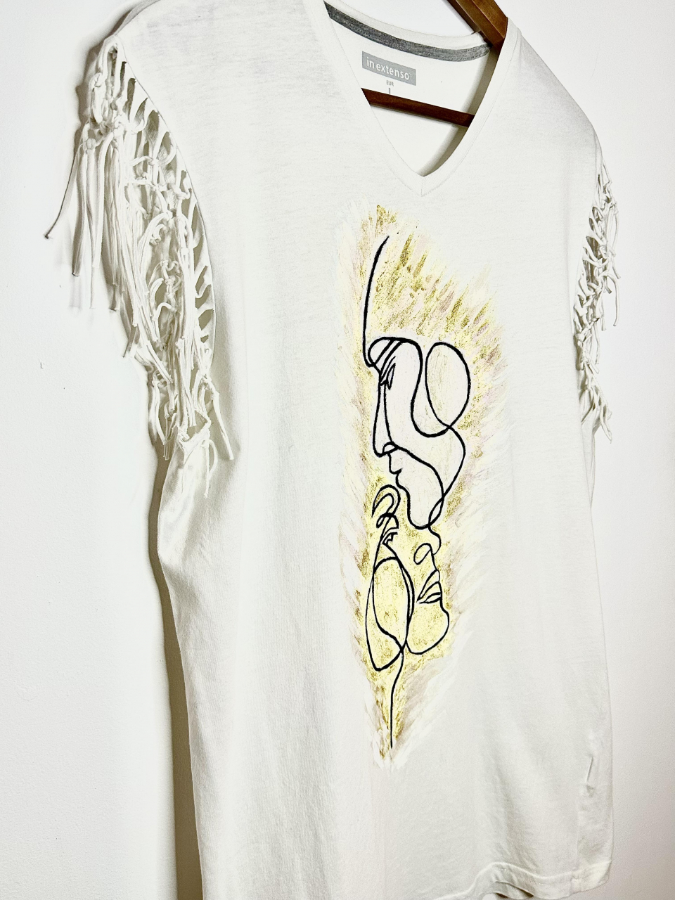 Tricou Pictat Manual "The Power Of Love" Luxer, cadou original, inedit pentru persoana iubita, cadou pentru diriginta, cadou pentru invatatoare, cadou pentru educatoare, cadou martie martisor [7]