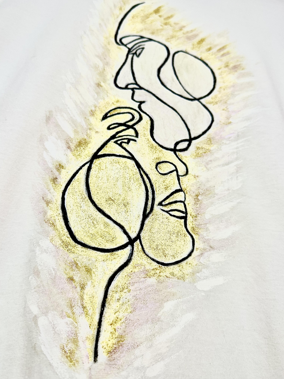Tricou Pictat Manual "The Power Of Love" Luxer, cadou original, inedit pentru persoana iubita, cadou pentru diriginta, cadou pentru invatatoare, cadou pentru educatoare, cadou martie martisor [6]