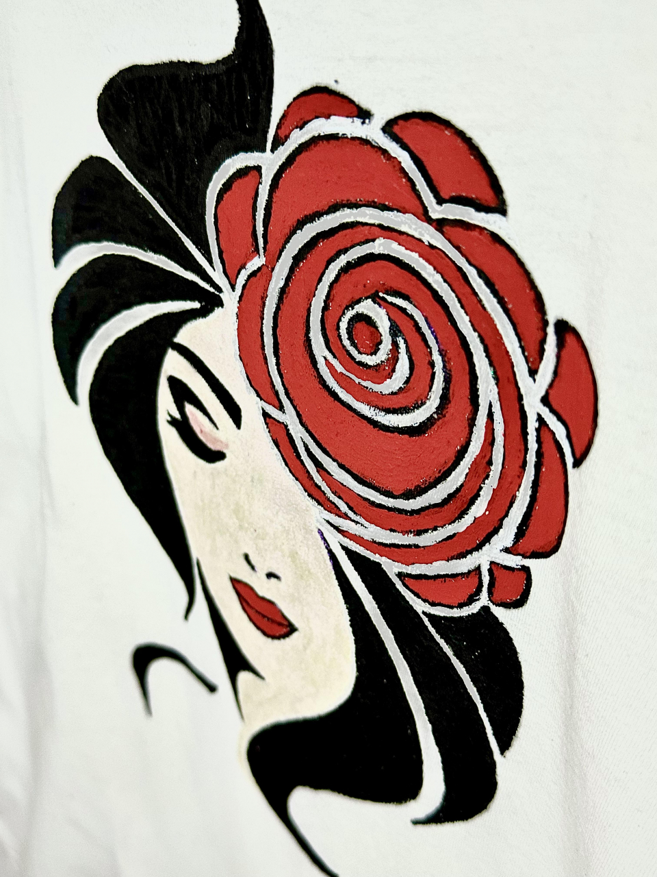 Tricou Pictat Manual "Red Girl" Luxer, cadou original, inedit pentru persoana iubita, cadou pentru diriginta, cadou pentru invatatoare, cadou pentru educatoare, cadou martie martisor [4]