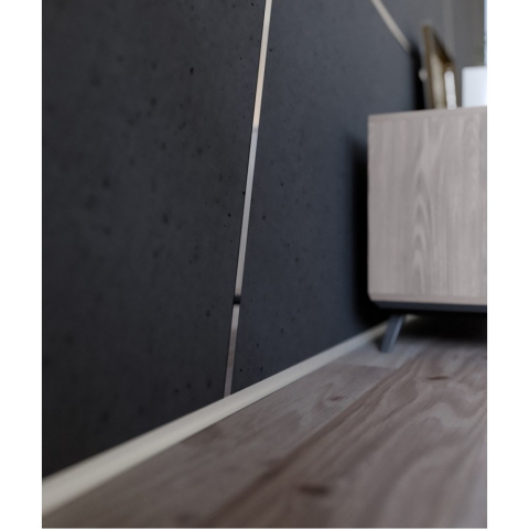 Bandă decorativă autoadezivă Luxer cu efect de oglindă argintie, lungime 5 metri, lățime 1.5 cm, material reflectorizant premium, ideală pentru decoruri interioare, mobilier și rame. [6]