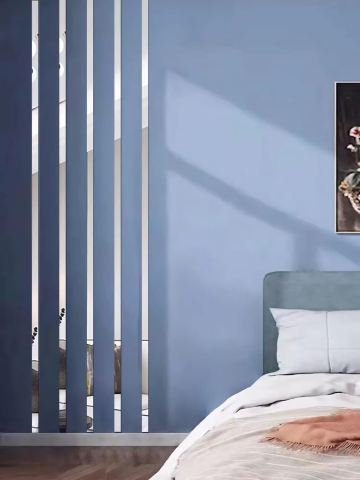 Bandă decorativă autoadezivă Luxer cu efect de oglindă argintie, lungime 5 metri, lățime 2.5 cm, material reflectorizant premium, ideală pentru decoruri interioare, mobilier și rame. [6]