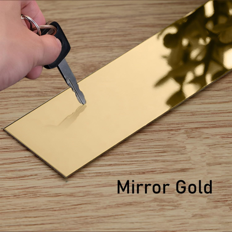 Bandă decorativă autoadezivă Luxer cu efect de oglindă aurie, lungime 5 metri, lățime 5 cm, material reflectorizant premium, ideală pentru decoruri interioare, mobilier și rame. [3]