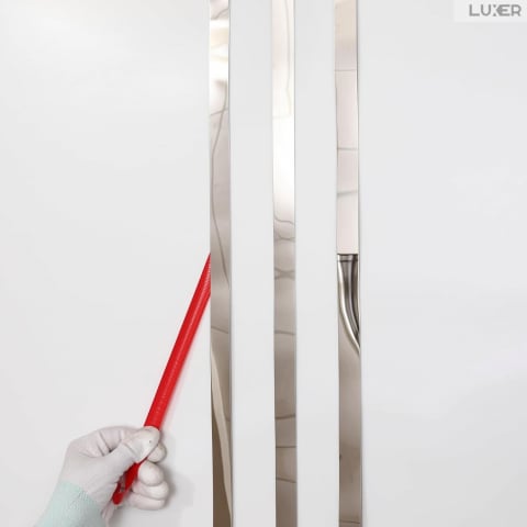 Banda Decorativa Autoadeziva Pentru Perete Cu Efect de Oglinda Luxer, Lungime 500 cm, Latime 1 cm, Silver, Banda Adeziva Metalica Pentru Mobila/Usi/Ferestre pentru Decor Dedeman Leroy Merlin Emag Gresie/Faianta Luxer [3]