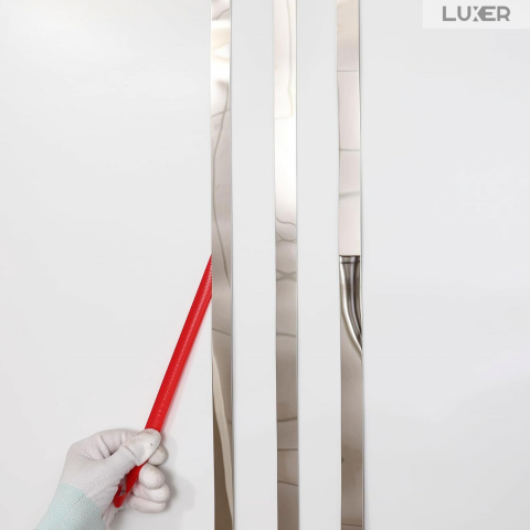 Banda Decorativa Autoadeziva Pentru Perete Cu Efect de Oglinda Luxer, Lungime 500 cm, Latime 2 cm, Silver, Banda Adeziva Metalica Pentru Mobila/Usi/Ferestre pentru Decor Dedeman Leroy Merlin Emag Gresie/Faianta Luxer [1]
