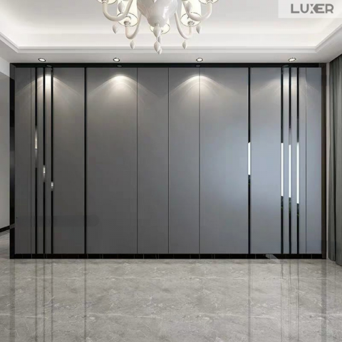 Banda Decorativa Autoadeziva Pentru Perete Cu Efect de Oglinda Luxer, Lungime 500 cm, Latime 2 cm, Black, Banda Adeziva Metalica Pentru Mobila/Usi/Ferestre pentru Decor Dedeman Leroy Merlin Emag Gresie/Faianta Luxer [1]
