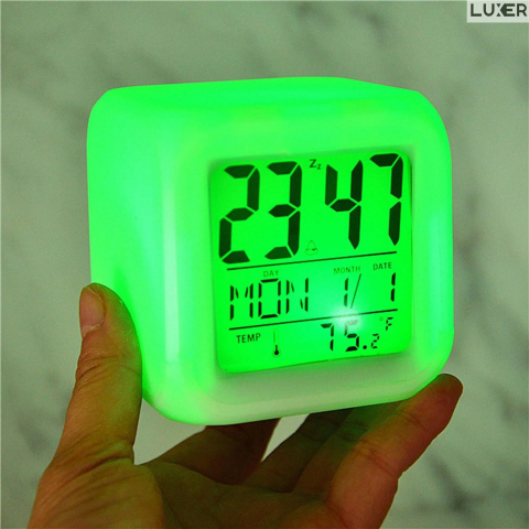 Produse si Accesorii Bucatarie - Ceas Digital pentru Masa/Birou/Noptiera, Multifunctional, cu Termometru si Alarma, Multiple Culori, Dimensiuni 8x8x8 cm, Luxer