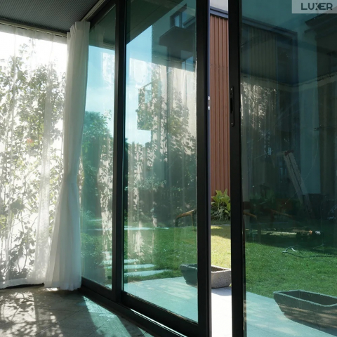 Folie Autoadeziva  pentru Geamuri Termopan, Tip Oglinda, Protectie Solara UV, Efect Privacy, One Way Mirror Window Film, Autocolanta, Pentru Casa/Cladiri, Dimensiuni 200 x 60 cm, Verde, Folie Geam sa nu se vada din exterior, sa nu se vada in casa, autocolant geam termopan leroy merlin dedeman, protectie solara ferestre luxer [8]