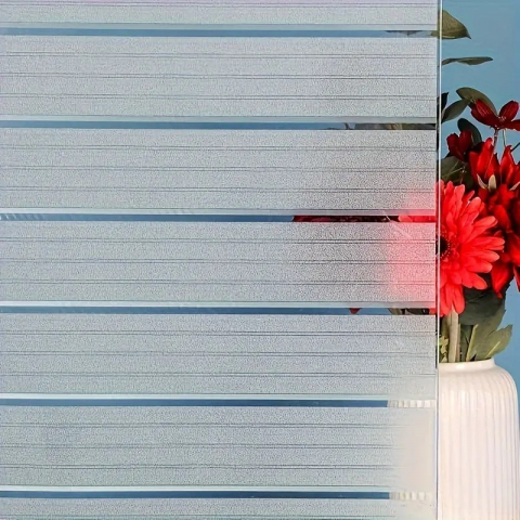 Folii Geam Privacy - Folie Decorativa Privacy Pentru Geamuri - Home&Office, Protectie UV, Model - Strips Pattern, Dimensiuni 200x60 cm, Luxer, Folie decorativă privacy Folie pentru geamuri Folie protectie UV Folie geam dungi orizontale Folie decorativă pentru geamuri Folie privacy pentru birou Folie pentru home office Folie decorativă Luxer Folie pentru intimitate geamuri Folie decorativă 200x60 cm