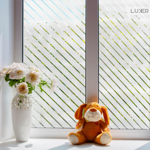Folie Decorativa Privacy Pentru Geamuri - Home&Office, Protectie UV, Model - Dungi Diagonale, Dimensiuni 200x60 cm, Luxer, folie decorativă geamuri folie semi-privacy geamuri protecție UV geamuri folie dungi geamuri folie decorativă home office folie geamuri birou folie decorativă modernă folie geamuri pentru intimitate accesorii geamuri casă folie decorativă ușor de aplicat folie pentru ferestre moderne folie decorativă UV rezistentă folie dungi decorative folie geamuri semi-transparentă folie decorativă interior folie pentru ferestre birou folie geamuri anti-UV decorare geamuri casă folie decorativă mată protecție solară ferestre [3]