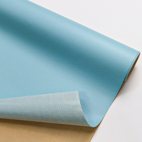 Folii Autoadezive Piele Ecologica 137 x 60 cm - Folie din piele ecologică autoadezivă Luxer, Sky Blue, dimensiune 137x60 cm, ideală pentru recondiționare canapea, scaun sau interior auto.