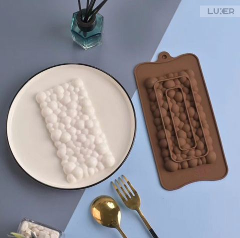 Forma Din Silicon Pentru Ciocolata Aerata De Casa, Model - Tableta Cu Bule, 21x10.5 cm, Luxer [3]