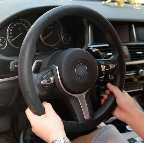 Husa Volan Silicon Elastica Universala pentru Dacia Bmw Golf Audi Renault Logan Opel Vw Ford Passat Skoda Hyundai Mazda Neagra Gri Rosu Roz Bej Maro Albastru Verde Antiderapanta e90 f10 e46 Ieftina Luxer [0]