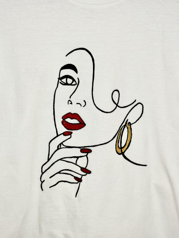 Tricou Pictat Manual "Feminine Line" Luxer, cadou original, inedit pentru persoana iubita, cadou pentru diriginta, cadou pentru invatatoare, cadou pentru educatoare, cadou martie martisor [1]