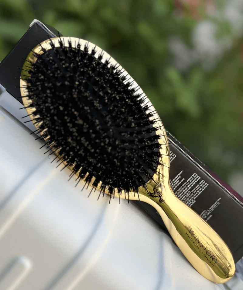 BRANDURI PRODUSE PENTRU PĂR - Win Extension Brush Winstory – perie pentru uscarea si descurcarea parului cu extensii, cu peri flexibili din nailon si mistret